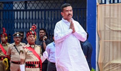 “এতদিন পর স্বাধীনতা পেলাম!” শুভেন্দুর কাছে ভিড় করছেন তৃণমূল বিধায়করা? শপথ নিয়েই বিস্ফোরক মুখ্যমন্ত্রী “এতদিন পর স্বাধীনতা পেলাম!” শুভেন্দুর কাছে ভিড় করছেন তৃণমূল বিধায়করা? শপথ নিয়েই বিস্ফোরক মুখ্যমন্ত্রী