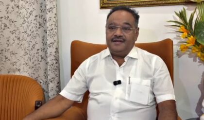 হাইকোর্টে মমতাকে দেখে ‘চোর’ স্লোগান! “মাছ দিয়ে শাক ঢাকা যায় না”, শমীক ভট্টাচার্যের নিশানায় প্রাক্তন মুখ্যমন্ত্রী।