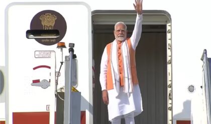 বিশ্বমঞ্চে ভারতের জয়জয়কার! শুক্রবার থেকে ৫ দেশ সফরে মোদী, নেপথ্যে কি তবে বিপুল বিনিয়োগের হাতছানি? বিশ্বমঞ্চে ভারতের জয়জয়কার! শুক্রবার থেকে ৫ দেশ সফরে মোদী, নেপথ্যে কি তবে বিপুল বিনিয়োগের হাতছানি?