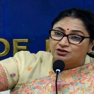 মোদীর আহ্বানে দিল্লির বড় পদক্ষেপ, সপ্তাহে ২ দিন WFH, বদলে গেল অফিসের সময়ও! মোদীর আহ্বানে দিল্লির বড় পদক্ষেপ, সপ্তাহে ২ দিন WFH, বদলে গেল অফিসের সময়ও!
