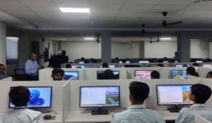 OMR-শিট নয় ২০২৭ থেকে অনলাইনে NEET পরীক্ষা, ঐতিহাসিক সিদ্ধান্ত কেন্দ্রের