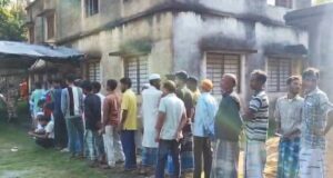 সকাল থেকেই বুথে লম্বা লাইন, ডায়মন্ড হারবার ও মগরাহাটে পুনর্নির্বাচনে কত শতাংশ ভোট পড়ল?