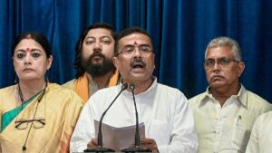 পরিবহণে অর্জুন সিং? শুভেন্দুর নতুন মন্ত্রিসভায় কারা পেতে পারেন বড় দায়িত্ব?