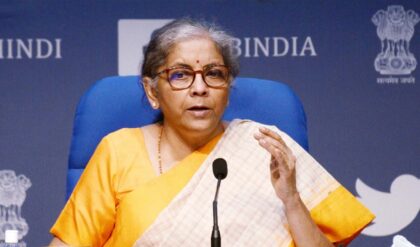“জ্বালানি থেকে সার”—অর্থনীতির চাকা সচল রাখতে অর্থমন্ত্রীর নতুন কৌশল, মিলবে কি স্বস্তি?