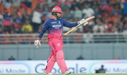 ১৬ বলে হাফ ৫০ রান বৈভবের, কামিন্সের ওভারে ২৫ রান তুলে ইতিহাস সূর্যবংশীর ১৬ বলে হাফ ৫০ রান বৈভবের, কামিন্সের ওভারে ২৫ রান তুলে ইতিহাস সূর্যবংশীর