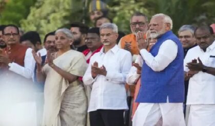 মন্ত্রীদের গাড়ি শেয়ারের পরামর্শ, জ্বালানি বাঁচাতে নয়া দাওয়াই দিলেন প্রধানমন্ত্রী মোদী মন্ত্রীদের গাড়ি শেয়ারের পরামর্শ, জ্বালানি বাঁচাতে নয়া দাওয়াই দিলেন প্রধানমন্ত্রী মোদী