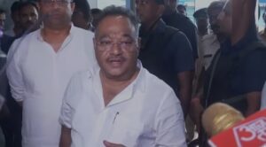 “TMC-র ছায়া আর নয়!”-‘শৃঙ্খলা’ ফেরাতে জেলা চষে বেড়াচ্ছেন শমীক-লকেটরা