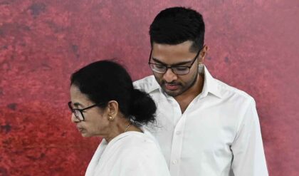 “আইনি জালে মমতা-অভিষেক”-পৃথক থানায় দায়ের একাধিক FIR, বাড়ছে রাজনৈতিক চাপ “আইনি জালে মমতা-অভিষেক”-পৃথক থানায় দায়ের একাধিক FIR, বাড়ছে রাজনৈতিক চাপ