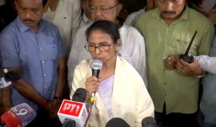 “নেত্রীর ডাকেও সাড়া নেই!”-মাত্র ২০ বিধায়ককে নিয়ে বৈঠক বাতিলের পর বড় ঘোষণা তৃণমূলের