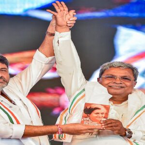 কুর্সি বদলের জল্পনায় ইতি! ডিকে-সিদ্দারামাইয়া মেগা বৈঠকের পর যা জানাল কংগ্রেস