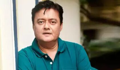 ‘সবই ধোঁয়াশা’, অনীক দত্তর মৃত্যুর খবরে ভেঙে পড়েছেন শাশ্বত; তুললেন বড় প্রশ্ন ‘সবই ধোঁয়াশা’, অনীক দত্তর মৃত্যুর খবরে ভেঙে পড়েছেন শাশ্বত; তুললেন বড় প্রশ্ন