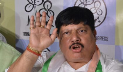 SIR নিয়ে সুপ্রিম কোর্টের রায়ে বড় ধাক্কা বিরোধীদের! তৃণমূলকে কটাক্ষ করে সরব শাসকদল SIR নিয়ে সুপ্রিম কোর্টের রায়ে বড় ধাক্কা বিরোধীদের! তৃণমূলকে কটাক্ষ করে সরব শাসকদল