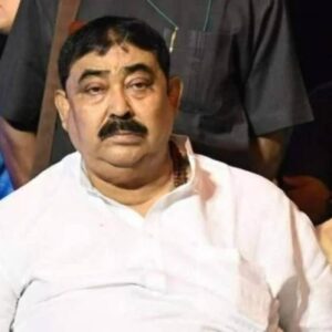 ২০ বছরের নিরাপত্তার মোহে ইতি! সরকারি গানম্যান ছেড়ে এবার ‘বেসরকারি’ রক্ষীর খোঁজে অনুব্রত? ২০ বছরের নিরাপত্তার মোহে ইতি! সরকারি গানম্যান ছেড়ে এবার ‘বেসরকারি’ রক্ষীর খোঁজে অনুব্রত?