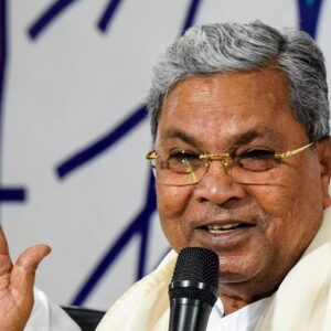 ইস্তফার পরেই বিস্ফোরক সিদ্দারামাইয়া! ছেলেকে উপমুখ্যমন্ত্রী করার দাবি ঘিরে তোলপাড় কর্ণাটক কংগ্রেস। ইস্তফার পরেই বিস্ফোরক সিদ্দারামাইয়া! ছেলেকে উপমুখ্যমন্ত্রী করার দাবি ঘিরে তোলপাড় কর্ণাটক কংগ্রেস।