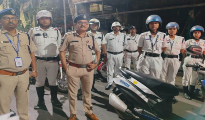 এবার থেকে উর্দি ছাড়া তল্লাশি নয়! লালবাজারের কড়া নির্দেশিকায় বড় পরিবর্তন কলকাতা পুলিশে এবার থেকে উর্দি ছাড়া তল্লাশি নয়! লালবাজারের কড়া নির্দেশিকায় বড় পরিবর্তন কলকাতা পুলিশে