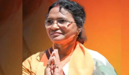 মেয়ের খুনিদের নাম নিয়ে শিয়ালদা আদালতে রত্না দেবনাথ! শপথের দিনেই লড়াইয়ের ঝাঁজ বাড়ালেন পানিহাটির জয়ী বিধায়ক মেয়ের খুনিদের নাম নিয়ে শিয়ালদা আদালতে রত্না দেবনাথ! শপথের দিনেই লড়াইয়ের ঝাঁজ বাড়ালেন পানিহাটির জয়ী বিধায়ক