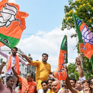 বাংলার তখতে নয়া সূর্যোদয়, মমতার বাড়ির সামনেই ‘জয় শ্রীরাম’ ধ্বনি, শুভেন্দুর শপথে আবেগের প্লাবন!