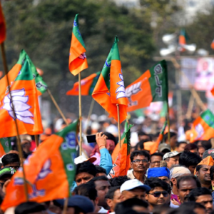 নীল-সাদা অতীত, এখন গেরুয়া জোয়ার! আজই কি শেষ হচ্ছে তৃণমূলের অধ্যায়? ব্রিগেডের মাঠ থেকে সরাসরি