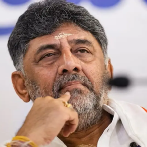 শেষ হচ্ছে রাজনৈতিক নাটকের অবসান, সিদ্দারামাইয়ার উত্তরসূরি হিসেবে শপথ নিতে চলেছেন শিবকুমার
