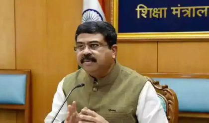 পরীক্ষার্থীদের স্বস্তি! সিবিএসইর দ্বাদশ শ্রেণির খাতা পুনর্মূল্যায়ন শুরু, কী পদক্ষেপ নিলেন ধর্মেন্দ্র প্রধান?