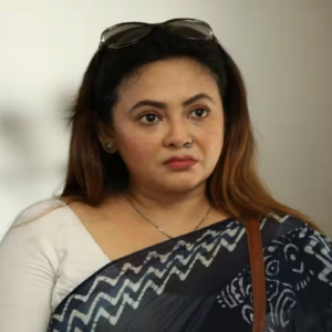 প্রয়াত অনীক দত্তকে নিয়ে বই লেখার ঘোষণা পর্ণালীর, ‘পরজীবী’ বলে তোপ শ্রীলেখার!