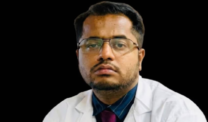 স্বাস্থ্য দফতরে বড় রদবদল! ‘দাদাগিরি’র জের, চাকরি থেকে বরখাস্ত বিতর্কিত চিকিৎসক বিরূপাক্ষ স্বাস্থ্য দফতরে বড় রদবদল! ‘দাদাগিরি’র জের, চাকরি থেকে বরখাস্ত বিতর্কিত চিকিৎসক বিরূপাক্ষ