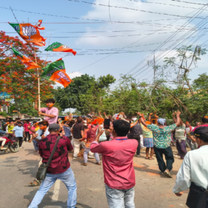 মমতা ম্যাজিক খতম! বাংলায় এবার পদ্ম-রাজ, মালদা-মুর্শিদাবাদে তৃণমূলের দুর্গে ধস নামাল কে?