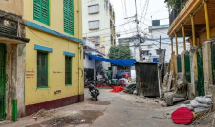 হেলায় প্রাণ গেল সাত বছরের গুড়িয়ার! বাতিস্তম্ভের লাইট ভেঙে পড়ার ঘটনায় চাঞ্চল্য, গাফিলতির অভিযোগে সরব পরিবার হেলায় প্রাণ গেল সাত বছরের গুড়িয়ার! বাতিস্তম্ভের লাইট ভেঙে পড়ার ঘটনায় চাঞ্চল্য, গাফিলতির অভিযোগে সরব পরিবার