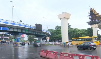 ১৮ মাসের জট কাটল ১২০ ঘণ্টায়! চিংড়িহাটায় মেট্রোর রুদ্ধশ্বাস সাফল্য, নিউ গড়িয়ার সাথে বিমানবন্দরের দূরত্ব কমল ১৮ মাসের জট কাটল ১২০ ঘণ্টায়! চিংড়িহাটায় মেট্রোর রুদ্ধশ্বাস সাফল্য, নিউ গড়িয়ার সাথে বিমানবন্দরের দূরত্ব কমল