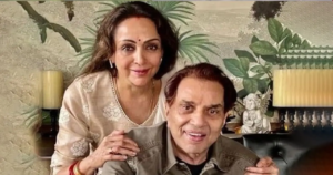 ধর্মেন্দ্রর মরণোত্তর পদ্মবিভূষণ গ্রহণ করলেন হেমা মালিনী, রাষ্ট্রপতি ভবনে এক আবেগঘন মুহূর্ত