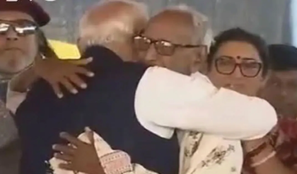 শপথের মঞ্চে কান্নার রোল! কে এই প্রবীণ নেতা যাঁকে কুর্নিশ জানালেন প্রধানমন্ত্রী? জানুন তাঁর অবিশ্বাস্য ইতিহাস
