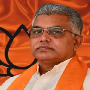 মন্ত্রীর চেয়ারে বসেই খড়গপুরে দিলীপের হুঙ্কার! মা ও দিদির আশীর্বাদ নিয়ে কী বড় বার্তা দিলেন ‘দাদা’?