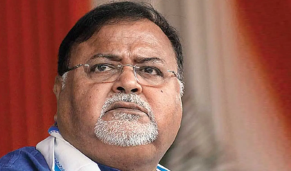 ‘মমতার ম্যাজিক কাজ করেনি, ডুবিয়েছে আইপ্যাক!’ বিস্ফোরক পার্থর নিশানায় অভিষেক ও নতুন নেতৃত্ব