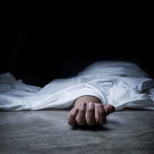 সানাইয়ের সুর থামিয়ে দিল বুক ফাটানো কান্না! জামাইয়ের হাতে কন্যাদানের পরই চিরবিদায় নিলেন বাবা