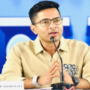 বাড়ি নেই, গাড়িও নেই! অভিষেক বন্দ্যোপাধ্যায়ের মোট সম্পত্তির পরিমাণ জানলে চমকে উঠবেন