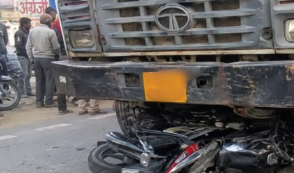বাইকে কয়েদি নিয়ে যাওয়ার পথেই তুলকালাম! হাইওয়েতে পুলিশকে পিষে দিল ঘাতক ট্রাক, তারপর যা ঘটল…