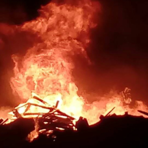 গেরুয়া আবিরে ঢাকা পড়ল গ্রাম পঞ্চায়েত অফিস! ভয়ে ঘরবন্দি তৃণমূল কর্মীরা, শিল্পাঞ্চলে কি জারি হল ‘গেরুয়া শাসন’?