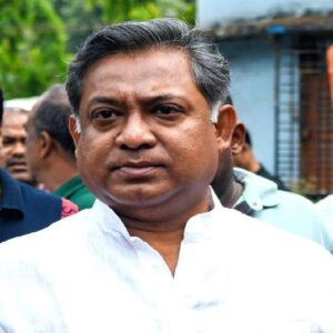 “সময় নষ্ট করার মানে নেই!” মমতার বৈঠকে অনুপস্থিত থেকে কেন তোপ দাগলেন বিধায়ক সন্দীপন?