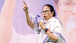 “সবই গদ্দারি!”-দল থেকে বহিষ্কৃত বিধায়কদের চাঁচাছোলা ভাষায় আক্রমণ মমতার