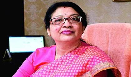 হঠাৎ পদত্যাগ সোনালি চক্রবর্তী বন্দ্যোপাধ্যায়ের: আচার্যের কাছে পৌঁছাল ইস্তফাপত্র