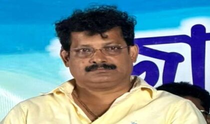 ৩ কোটির তোলাবাজি চক্র! হকারদের থেকে লক্ষ লক্ষ টাকা হাতিয়ে পুলিশের জালে সুশান্ত ঘোষের চালক
