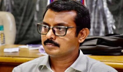 অরূপ বিশ্বাসের খাস তালুকে তাণ্ডব: সুরুচি সংঘে ভাঙচুর, ক্লাবের ভিতর মিলল দামি জিনিস!