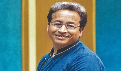 যন্তরমন্তরে যুব বিক্ষোভ: শিক্ষা সংস্কারের দাবিতে সরব সোনম ওয়াংচুক যন্তরমন্তরে যুব বিক্ষোভ: শিক্ষা সংস্কারের দাবিতে সরব সোনম ওয়াংচুক