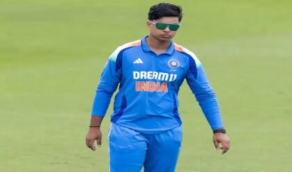 ১৫ বছরেই টিম ইন্ডিয়ায়! শচীনের রেকর্ড ভাঙার দোরগোড়ায় দাঁড়িয়ে বৈভব সূর্যবংশী পেলেন কোন বিশেষ অনুমতি? ১৫ বছরেই টিম ইন্ডিয়ায়! শচীনের রেকর্ড ভাঙার দোরগোড়ায় দাঁড়িয়ে বৈভব সূর্যবংশী পেলেন কোন বিশেষ অনুমতি?