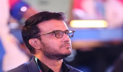 রাজনীতির ময়দানে ‘মহারাজ’-এর নাম! ইউসুফ পাঠানকে পদত্যাগের অনুরোধ নিয়ে মুখ খুললেন সৌরভ রাজনীতির ময়দানে ‘মহারাজ’-এর নাম! ইউসুফ পাঠানকে পদত্যাগের অনুরোধ নিয়ে মুখ খুললেন সৌরভ