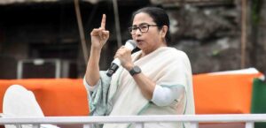 ধরনা নয়, এবার সোজা পদযাত্রা! ছাব্বিশের হারের পর ফের ‘স্ট্রিট ফাইট’-এ তৃণমূলনেত্রী