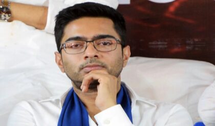 হরিশ চ্যাটার্জি স্ট্রিটের বাড়ি নিয়ে টানটান উত্তেজনা, হাইকোর্টের দ্বারস্থ অভিষেক বন্দ্যোপাধ্যায়ের বাবা-মা হরিশ চ্যাটার্জি স্ট্রিটের বাড়ি নিয়ে টানটান উত্তেজনা, হাইকোর্টের দ্বারস্থ অভিষেক বন্দ্যোপাধ্যায়ের বাবা-মা