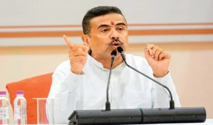 ‘কালীঘাটের টালির চালা আসলে চোরেদের পাঠশালা!’ সই-জাল কাণ্ডে তৃণমূলকে বেনজির আক্রমণ শুভেন্দুর ‘কালীঘাটের টালির চালা আসলে চোরেদের পাঠশালা!’ সই-জাল কাণ্ডে তৃণমূলকে বেনজির আক্রমণ শুভেন্দুর