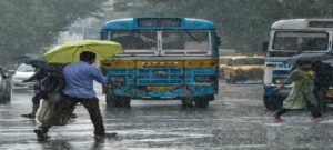কলকাতা-সহ জেলায় জেলায় কালবৈশাখীর সতর্কতা! গুমোট গরম থেকে কবে মিলবে মুক্তি?
