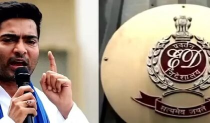 কালীঘাটে ইডি-র নোটিশ! নিয়োগ দুর্নীতি মামলায় অভিষেক বন্দ্যোপাধ্যায়কে তলব করে কী জানাল সংস্থা?